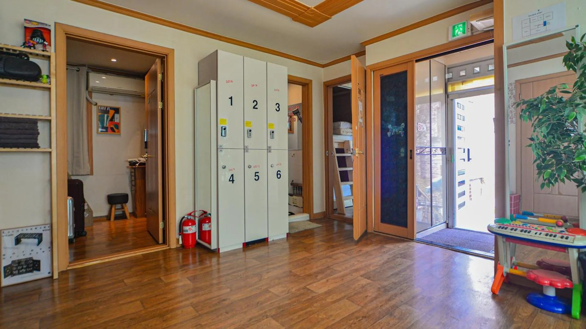 Πανσιόν Helloworld Guesthouse Σεούλ