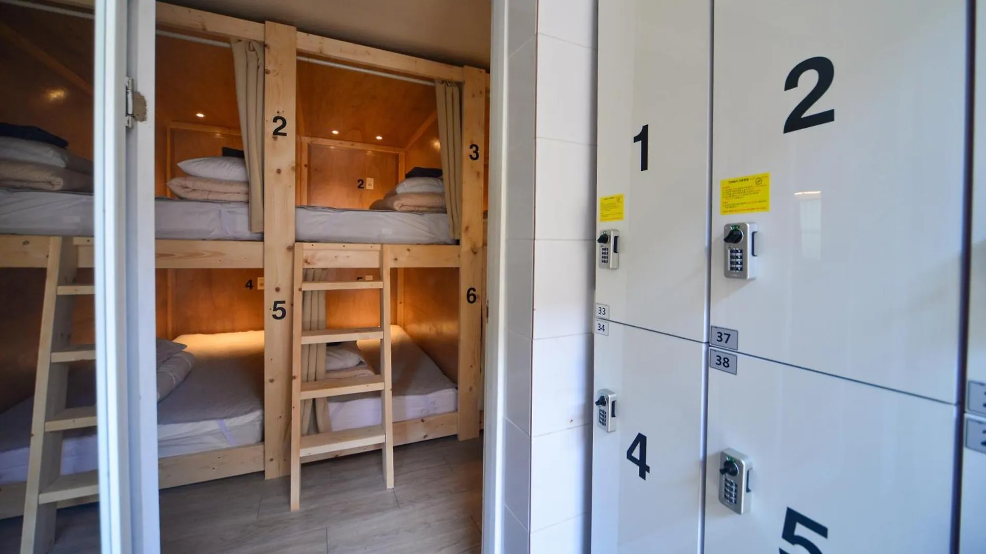 Helloworld Guesthouse Σεούλ